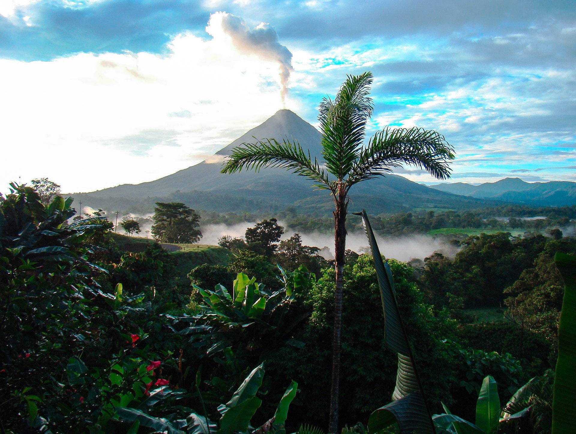 Arenal Volcano famous volcanoes of Costa Rica