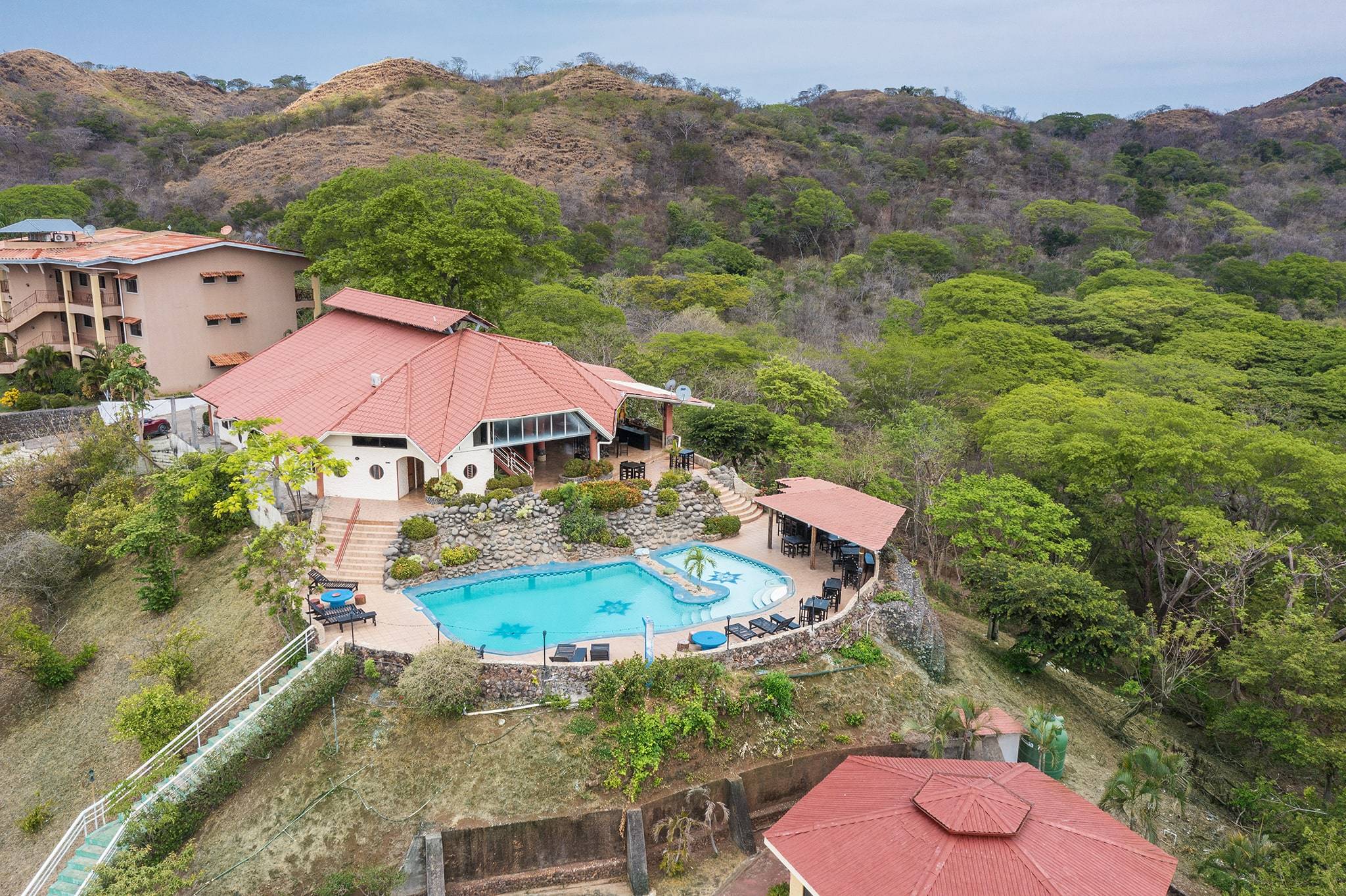 Condor Lodge – Ocean View hotel and Condominiums