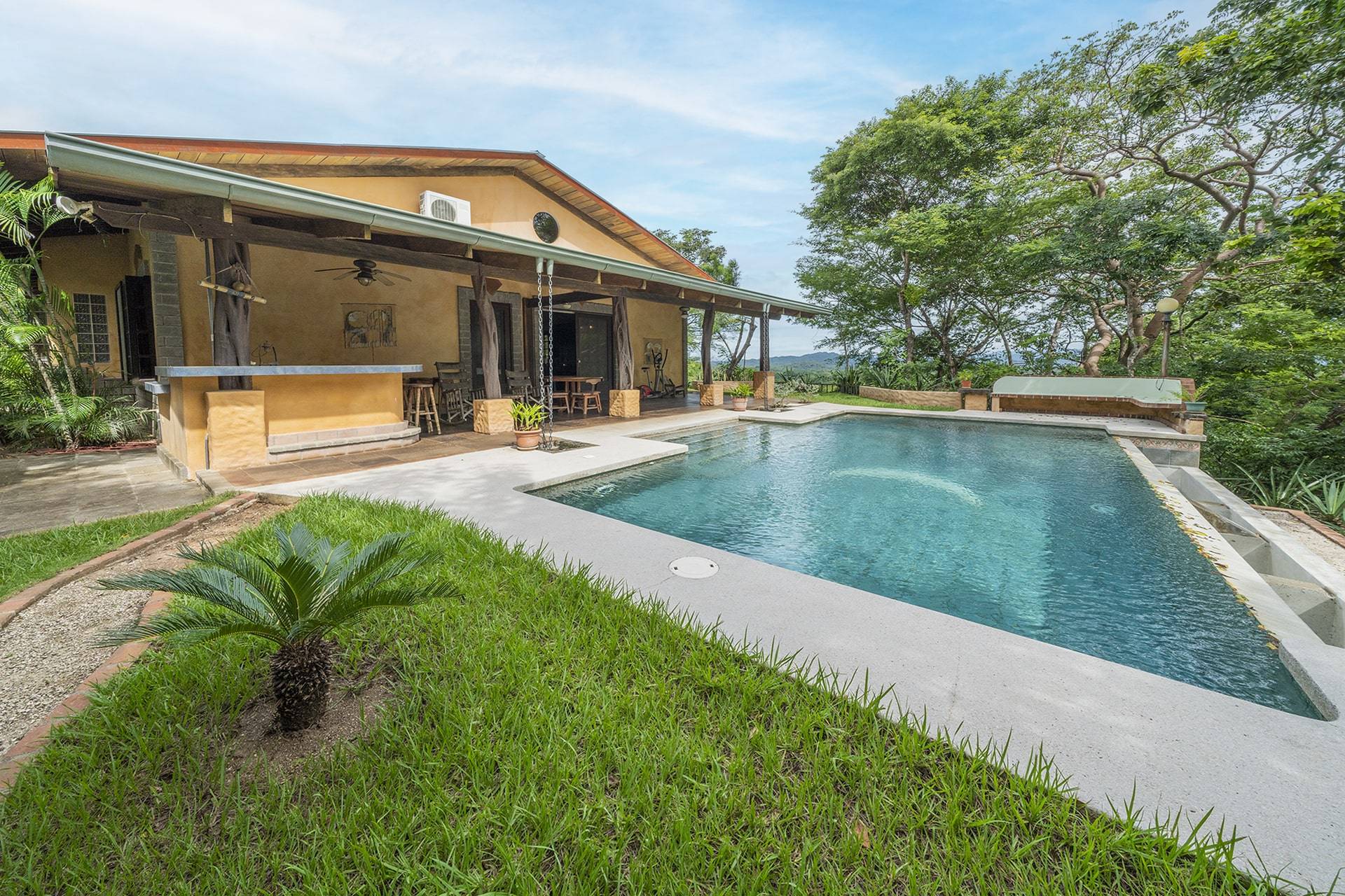 Casa Luna – Beautiful Home for Sale – Gorgeous Mountain Views between Tamarindo and Playa Flamingo!- UNDER CONTRACT